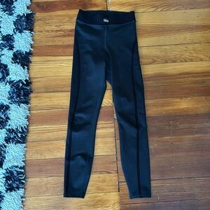 ALO yoga Line Up leggings in XXS, color BLACK